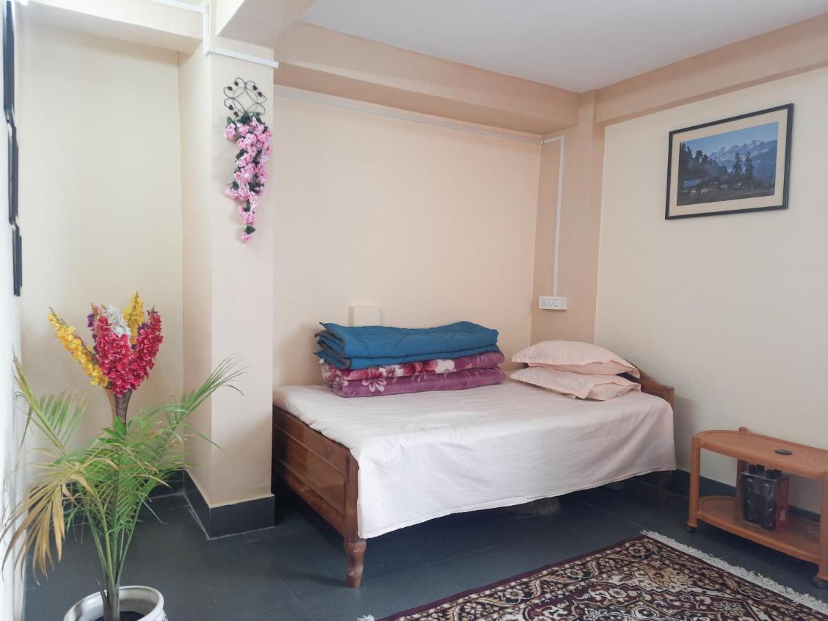 Neora Backpackers Hostel Darjeeling  Buitenkant foto